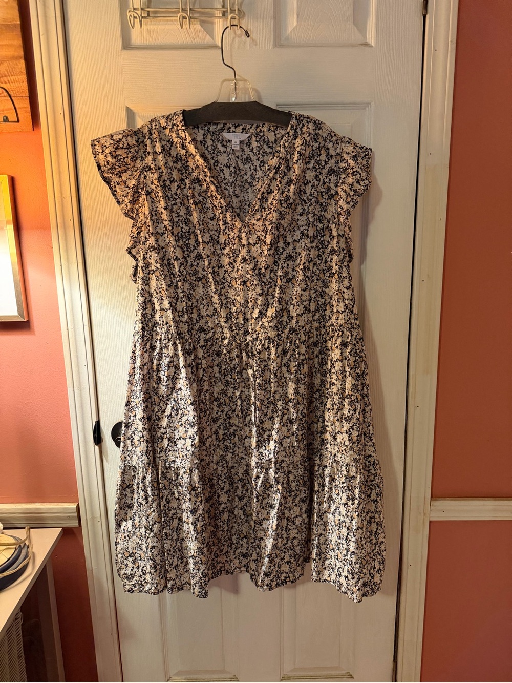 Floral V-Neck Tiered Summer Dress - Cream, black, gray print
